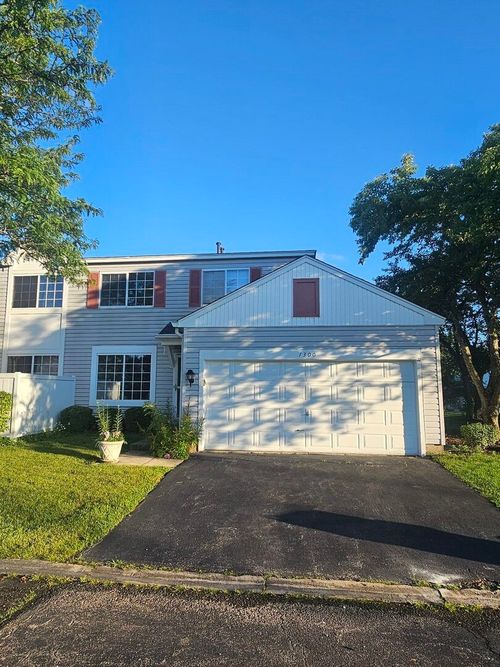 1300 Normantown Rd, Naperville, IL, 60564-5608 | Card Image