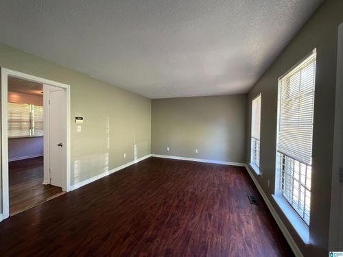 1717 6th Place Cir Nw, CENTER POINT, AL, 35215-5213 | Card Image