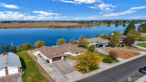 306 N Crestview Dr, Moses Lake, WA, 98837-1412 | Card Image