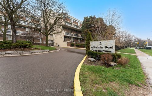 308c-2 Valhalla Inn Rd, Etobicoke, ON, M9B6C3 | Card Image