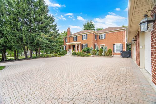 10245 Old Pine Crest Rd, Norval, ON, L0P1K0 | Card Image