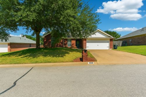 5318 W Ridge Blvd, Temple, TX, 76502-4045 | Card Image