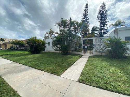 a-1820 Funston St, Hollywood, FL, 33020-6032 | Card Image