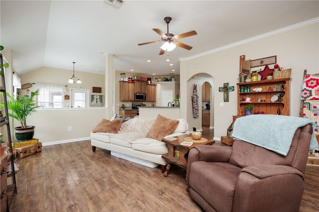 6005 Tapestry Dr, House other with 4 bedrooms, 2 bathrooms and null parking in Corpus Christi TX | Image 4