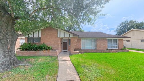 3727 Woodvalley Dr, Houston, TX, 77025-4205 | Card Image