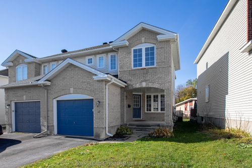 47 Steel St, Gloucester, ON, K1J8V4 | Card Image