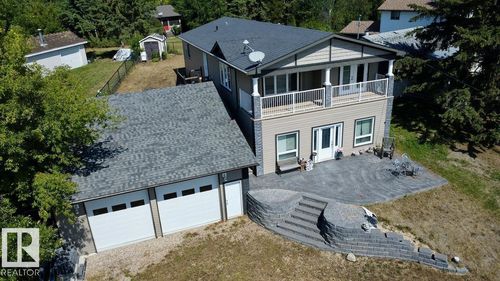 525 5 St, Yellowstone, AB, T0E1A0 | Card Image