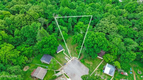 126 Jonathan Ln, Oak Ridge, TN, 37830-3655 | Card Image