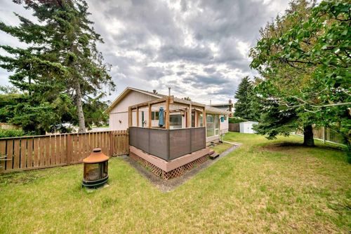 583 Woodpark Cres Sw, Calgary, AB, T2W2S1 | Card Image