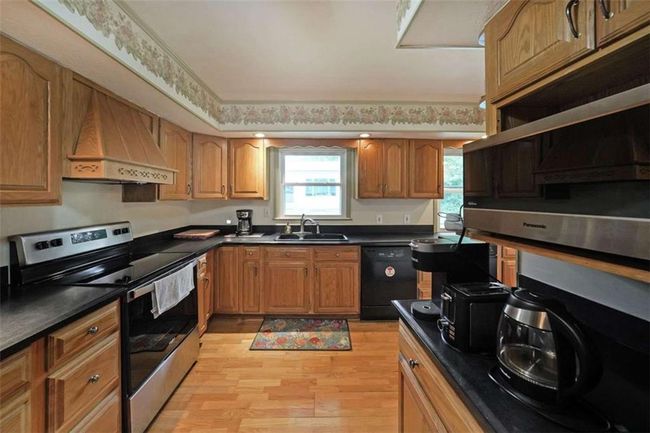 6880 Mark Turner Rd, House other with 3 bedrooms, 3 bathrooms and 8 parking in Lithia springs GA | Image 5