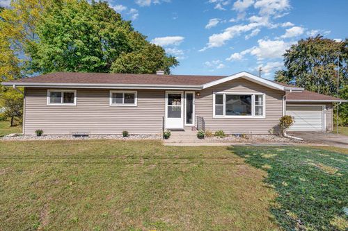 130 W Marshall St, Alma, MI, 48801-2307 | Card Image