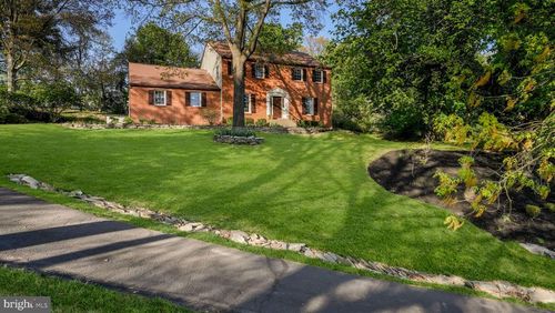 9 Old Nursery Rd, Furlong, PA, 18925-1048 | Card Image