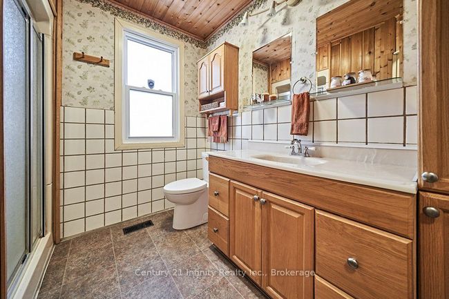 4384 Boundary Rd, Home with 3 bedrooms, 2 bathrooms and 20 parking in Pontypool ON | Image 9
