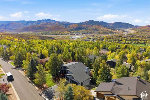9081 Daybreaker Dr, Park City, UT, 84098-5821 | Card Image