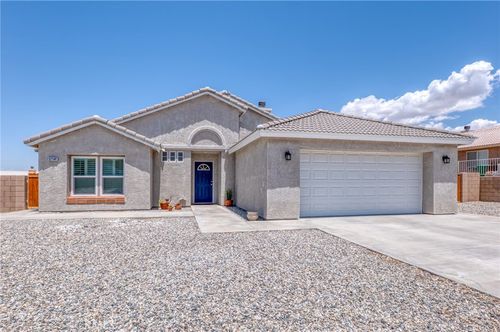 57146 Selecta Ave, Yucca Valley, CA, 92284-9506 | Card Image
