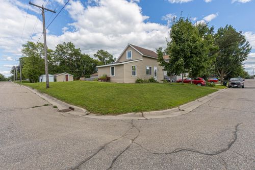 501 Oak St, Alexandria, MN, 56308-1623 | Card Image