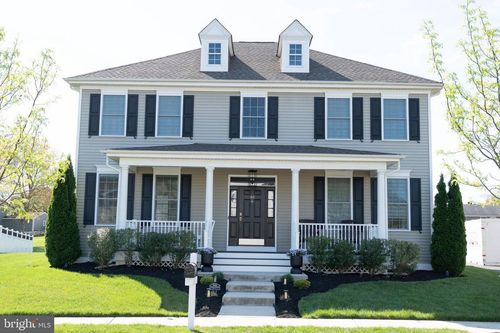 84 Applegate Way, CHESTERFIELD, NJ, 08515-9636 | Card Image