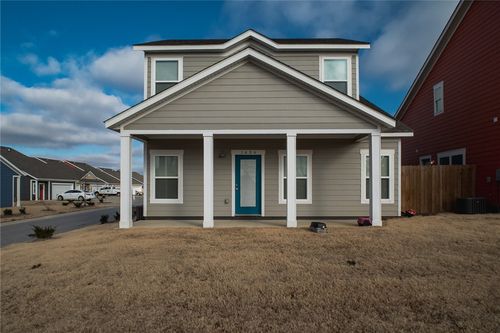 1636 N Golf Club Dr, Fayetteville, AR, 72704-4011 | Card Image