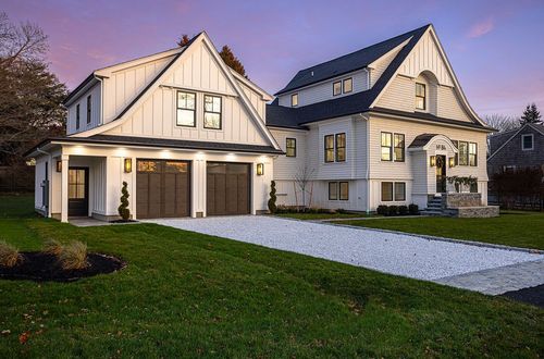 84 Allston Ave, Middletown, RI, 02842-5804 | Card Image