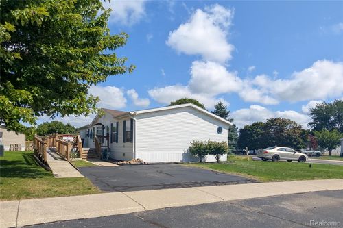 169 Post Br, Fenton, MI, 48430-8602 | Card Image