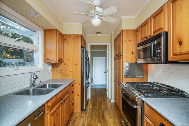 5 Bay Shore Dr, House other with 3 bedrooms, 2 bathrooms and null parking in Shelter Is Ht NY | Image 21