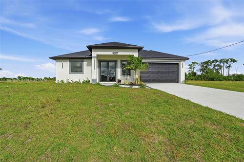 9027 Bamboo Cir, La Belle, FL, 33935 | Card Image