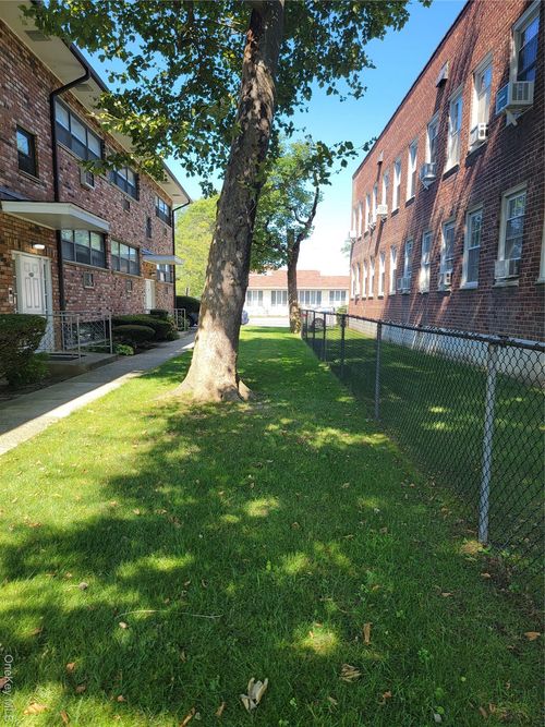 apt-c5-84 Lincoln Ave, Rockville Centre, NY, 11570-5742 | Card Image