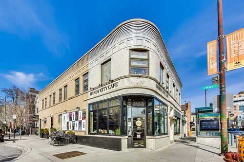2e-1062 W Chicago Avenue, Chicago, IL, 60642 | Card Image