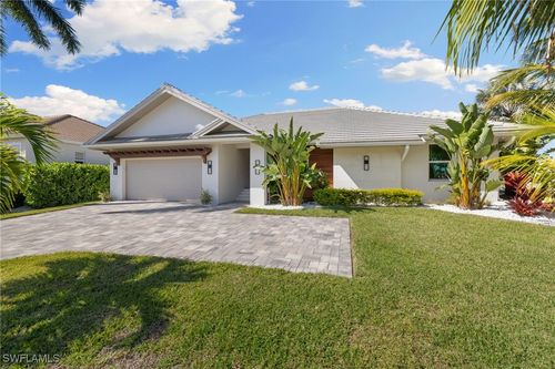 72 N Barfield Dr, MARCO ISLAND, FL, 34145-4747 | Card Image