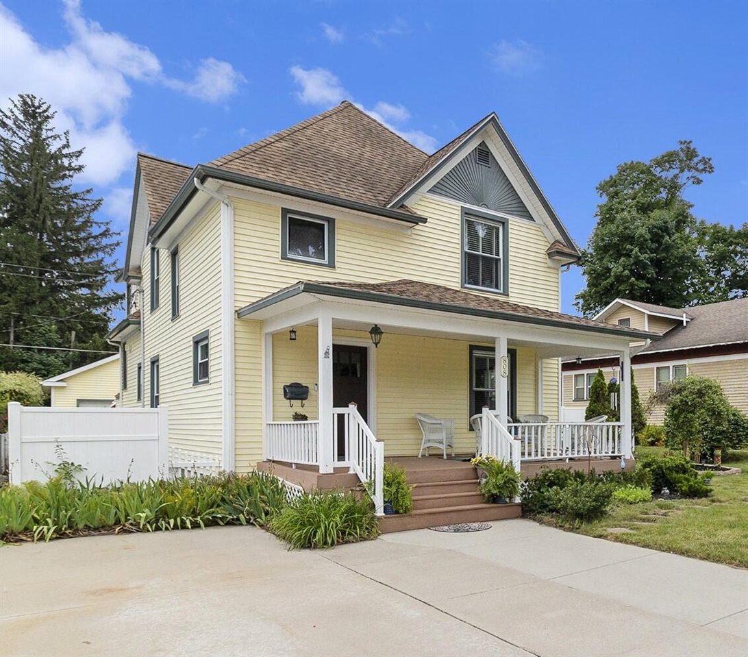 Ludington Ave, Ludington, MI 49431