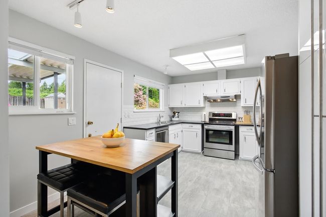 3032 Armada St, House other with 5 bedrooms, 3 bathrooms and 3 parking in Coquitlam BC | Image 14