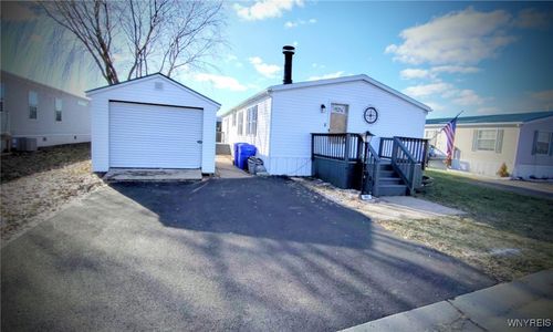 861 Birchwood, Lockport-Town, NY, 14094 | Card Image