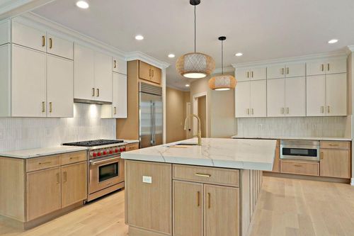 1-571 Mill St, Fontana, WI, 53125-1240 | Card Image