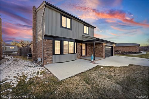 38327 Sleigh Dr, Sterling Heights, MI, 48310-3064 | Card Image