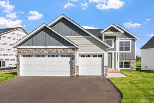 19826 Enfield Ave N, Forest Lake, MN, 55025-9004 | Card Image