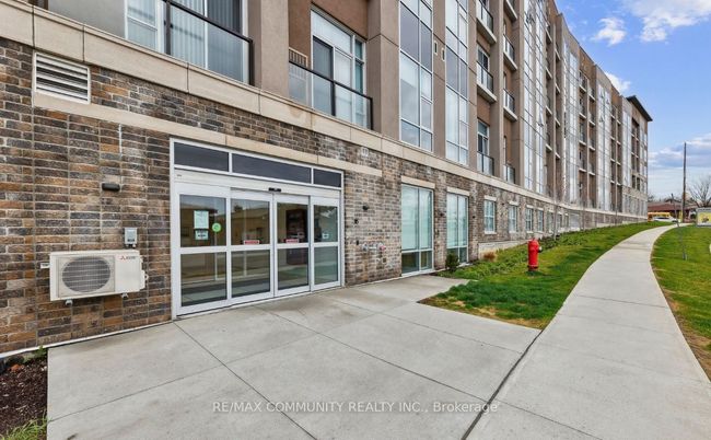 550 Bond St W, Home with 0 bedrooms, 8 bathrooms and null parking in Oshawa ON | Image 4