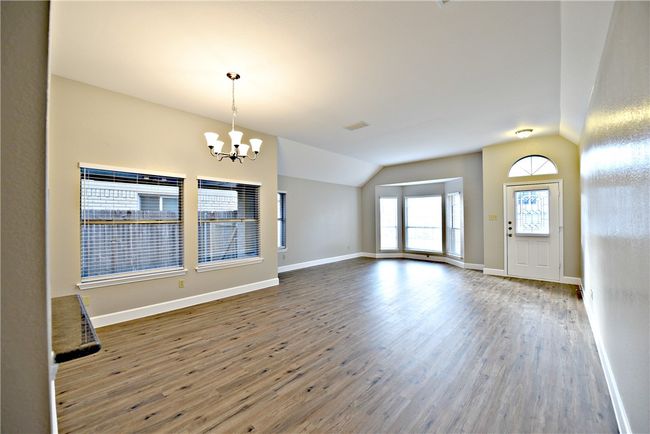 8501 Priest River Dr, House other with 4 bedrooms, 3 bathrooms and 4 parking in Round Rock TX | Image 5