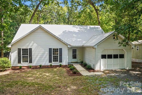 2711 Bobwhite Cir, Wingate, NC, 28174-9657 | Card Image