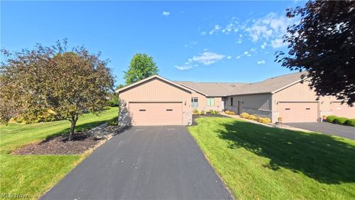 1108 Shadow Ridge Dr, Niles, OH, 44446-3559 | Card Image