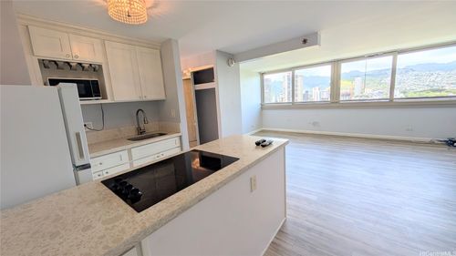 1902-445 Seaside Ave, Honolulu, HI, 96815-5526 | Card Image