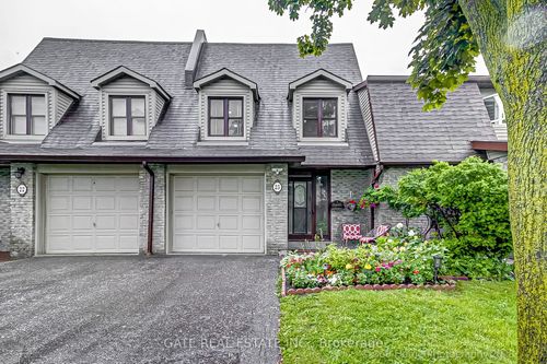 23 Greenwich Cir, Brampton, ON, L6S2E6 | Card Image