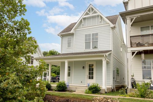 757 Cottage Park Dr, Nashville, TN, 37207-2618 | Card Image