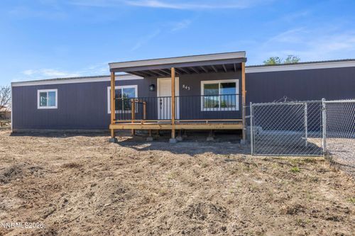 843 Silver Way, Fernley, NV, 89408 | Card Image