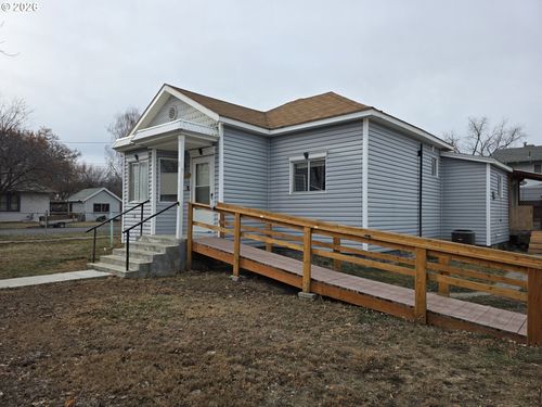 2707 3rd St, Baker City, OR, 97814-2016 | Card Image