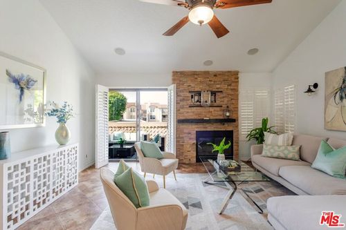 202-4852 Cabana Dr, Huntington Beach, CA, 92649 | Card Image