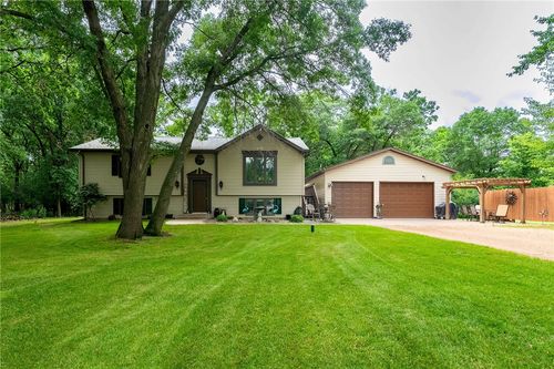 2250 90th St, Eau Claire, WI, 54703-0181 | Card Image