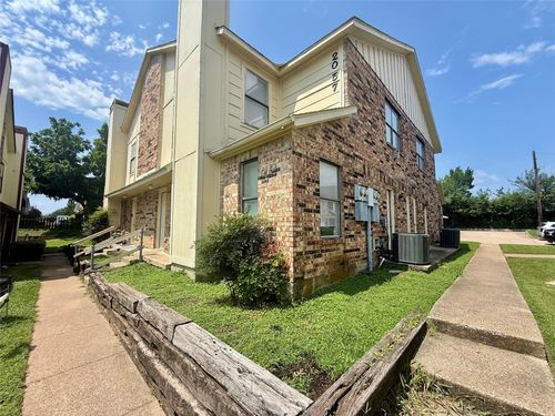 a-2057 W Walnut St, Garland, TX, 75042-8703 | Card Image