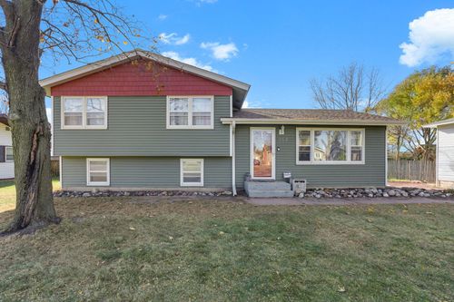 358 81st Ave Ne, Spring Lake Park, MN, 55432-1822 | Card Image