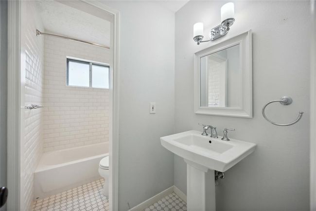 4723 Lost Oak Dr, House other with 3 bedrooms, 2 bathrooms and 2 parking in Spring TX | Image 18