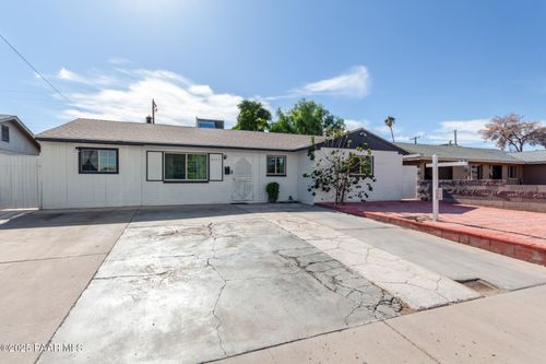8151 W Clarendon Ave, Phoenix, AZ, 85033-3426 | Card Image